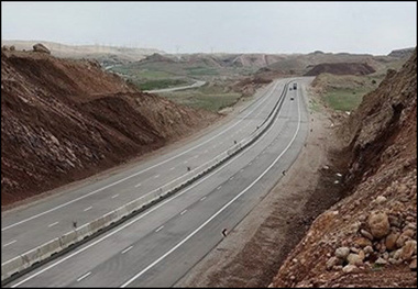 درخواست چهار بانده شدن جاده‌ های خروجی شهر نورآباد استان لرستان 