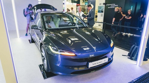 Tesla-model-3-09