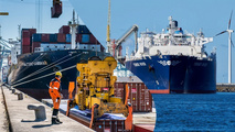  Europe's First Electric Tugboats Arrive in Antwerp