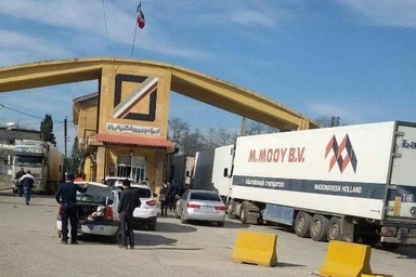 ظرفیت تردد روزانه هزار کامیون در آستارا مغفول مانده است