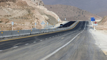 ۶۴۷ کیلومتر آزادراه و بزرگراه در حوزه راه لرستان ساخته شد

