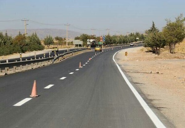 سه هزار کیلومتر خط کشی راه های ایلام تا پایان امسال انجام می شود