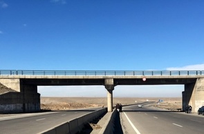 بررسی آخرین وضعیت پروژه‌های زیربنایی همدان/آزادراه ساوه - همدان تعریض و بهسازی می‌ شود