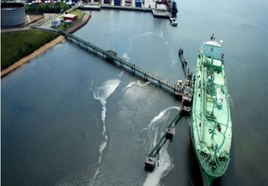  Good communication vital for safe manoeuvring
