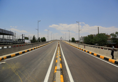 علت انسداد پل بزرگ شهر کرمان یکماه پس از بهره برداری چه بود؟