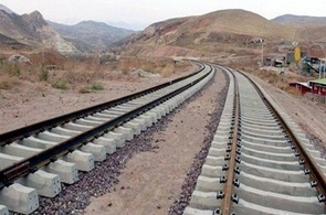 اتمام ریل‌ گذاری راه‌ آهن چابهار ـ زاهدان تا یک ماه آینده
