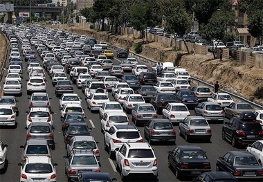 وضعیت ترافیکی ۹ مهر: محور چالوس و آزادراه های ورودی تهران شلوغ شدند