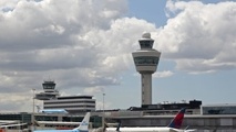 Dutch Court Hears Airline Groups’ Bid To Stop Schiphol Flight Cap