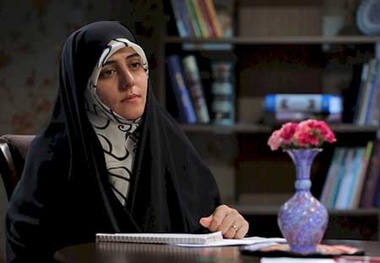 اظهارات عجیب مجری تلویزیون: هر کسی مثل من فکر نمی‌کند، جمع کند و از ایران برود! 