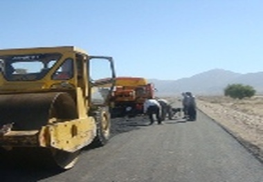 تردد مردم روستای زاهدمحمود لار از مسیر آسفالته برای اولین بار