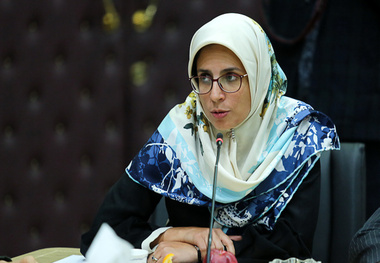 تذکر به حناچی درباره تاکسی‌های اینترنتی و راه‌اندازی مترو هشتگرد 