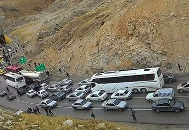 ترافیک سنگین در جاده کرج - چالوس