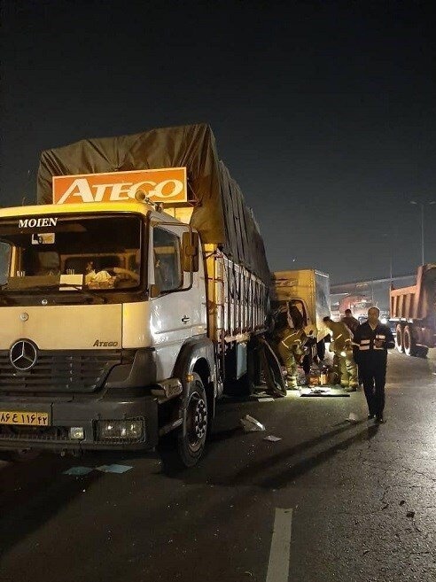 تصادف مرگبار کامیونت با کامیون