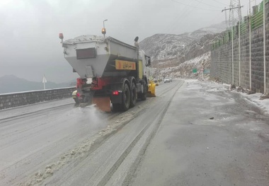 ۹۳۰ کیلومتر از مسیرهای استان تهران برف‌روبی شد