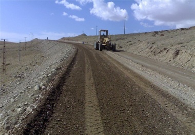 عملیات روکش آسفالت محور روستایی سیستان و بلوچستان به طول ۱۵ کیلومتر آغاز شد