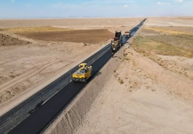 آغاز عملیات آسفالت ۳.۵ کیلومتر راه روستایی در اردل