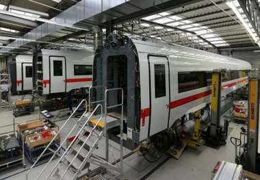  Siemens announces job cuts in efficiency drive 