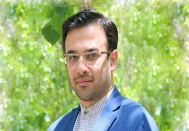 قاسم مکارم نوه آیت‌ الله مکارم شیرازی نیست