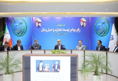 تسهیل ترددهای مرزی در گمرک و افزایش تخلیه و بارگیری در بنادر‌