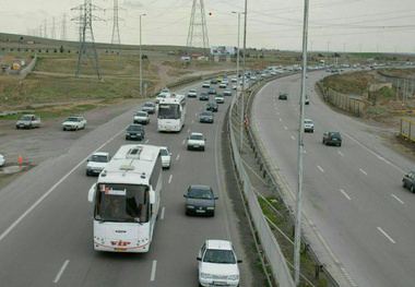 ۱۹میلیون خودرو در نیمه نخست امسال از محورهای مرکزی تردد کردند
