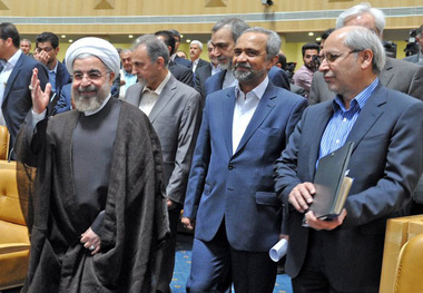 روحانی با استعفای مسعود نیلی موافقت کرد