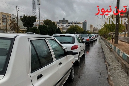 صف طولانی خودروها در «جایگاه‌های بنزین»