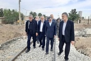 بررسی میدانی نمایندگان مجلس و دولت از مسیرهای بازسازی شده در راه آهن کاشان