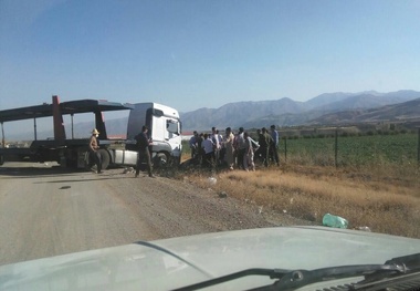 یک کشته در برخورد تریلی با پراید