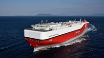 Delivery of Next-generation Environmentally Friendly Car Carrier Fueled by LNG “Century Highway Green”