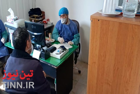 گزارش تصویری| غربالگری کووید 19 میدان تره بار و شهروند