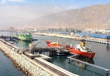 حوضچه های بنادر عسلویه و نخل تقی لایروبی می شوند