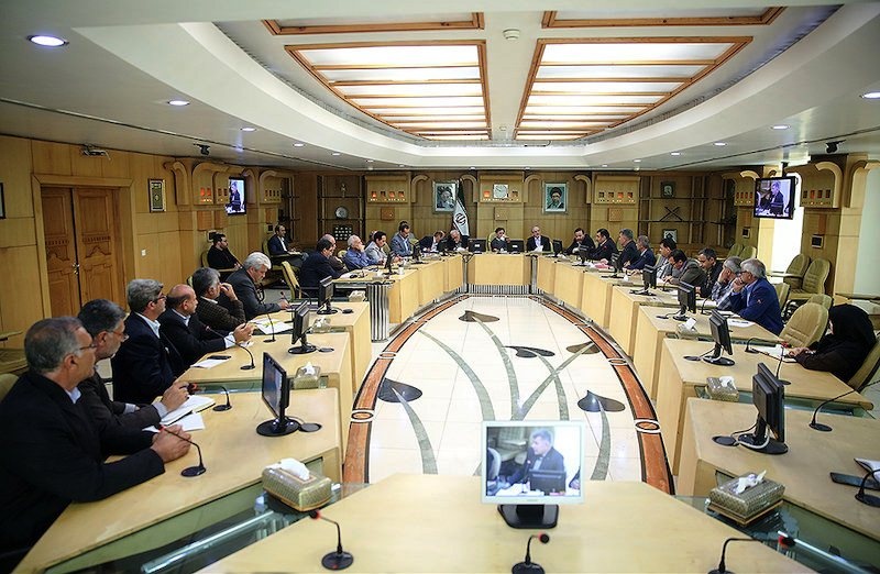 آخوندی در جلسه با کامیون داران.jpg3