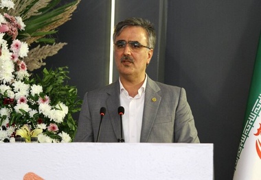 رئیس کل بانک مرکزی: قیمت ارز کاهشی می شود