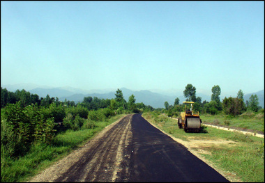 مناقصه احداث راه روستایی خلیفه کندی - کماجری