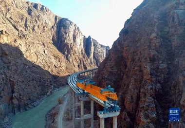 کمک بزرگراه جدید شمال جنوب قرقیزستان به همکاری‌ های اقتصادی و تجاری کشورهای آسیای مرکزی و چین
