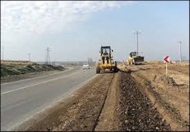 صدور ۳۰۰ مجوز و سنددار کردن حریم راه ها در آذربایجان غربی