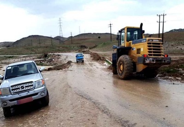 راه ارتباطی ۱۱ روستای کلات بسته شد
