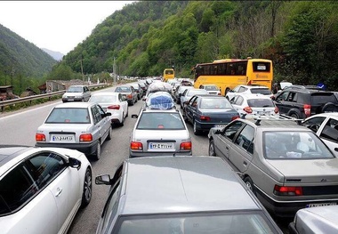 مسیر شمال به جنوب جاده کرج به چالوس برای تخلیه بار ترافیکی مسدود شد