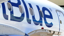 JetBlue Courts New Domestic Partner As American Signals End With Suit