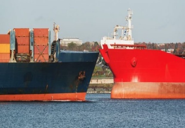 Ship contacts another ship while approaching berth