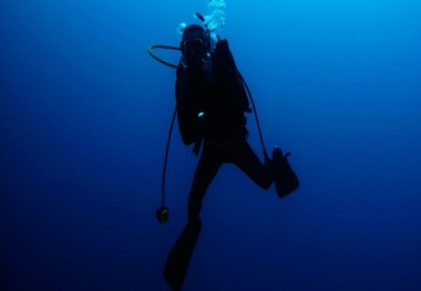 Underwater search launched after Lion Air flight crash