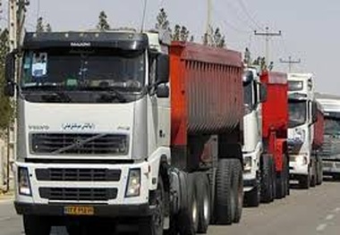 تاکید تشکل های صنفی رانندگان و کامیونداران بر حل مشکل بیمه تکمیلی 