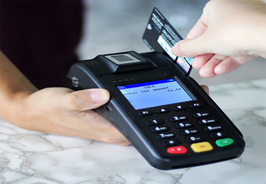 دستگیری دست فروش کلاهبردار در متروی تهران