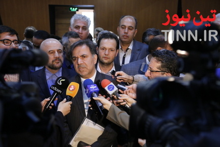 نشست هم اندیشی تشکل های حرفه ای با حضور وزیر راه و شهرسازی