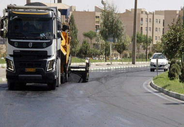  اجرای عملیات روکش و بهسازی آسفالت کمربندی شمالی قرچک 