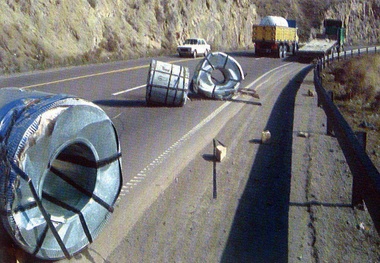 بارگیری غیراصولی و نا ایمن ورق رول فولادی