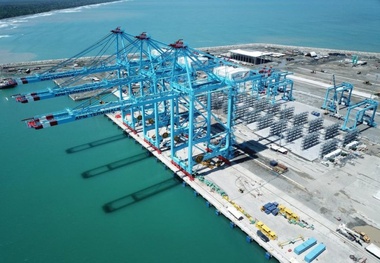  Maersk Tests Red Sea Route as Gaza Ceasefire Offers Hope