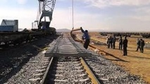 خروج یک واگن قطار باری از مسیر راه آهن 