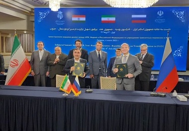 رونق و توسعه اقتصادی با ساخت  راه آهن رشت آستارا و کریدور شرق کشور