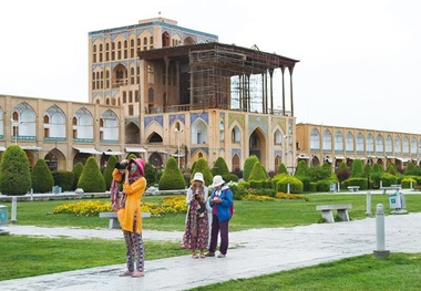 معضلات گردشگری حل شود